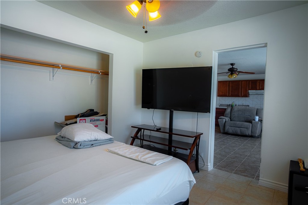 9450 Mango Avenue Property Photo 17