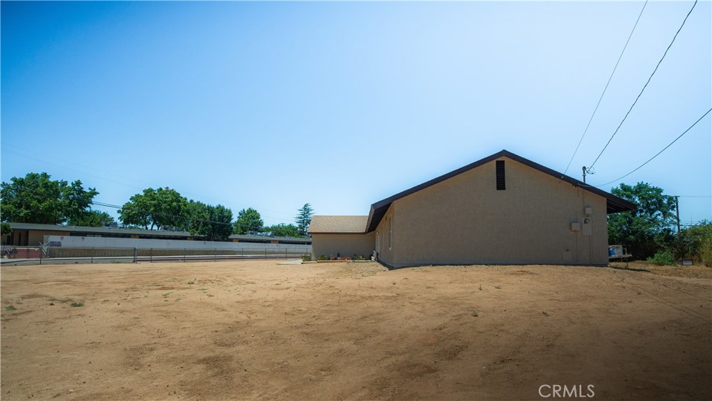 9450 Mango Avenue Property Photo 22