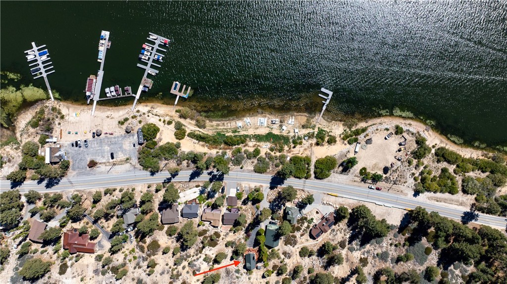 38532 N Shore Drive Property Photo 4