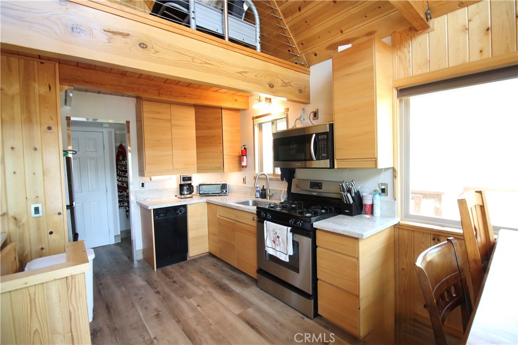 38532 N Shore Drive Property Photo 33