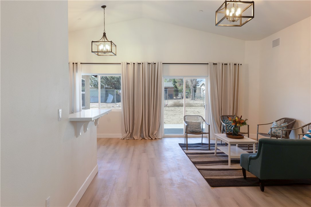 16241 Chestnut Street Property Photo