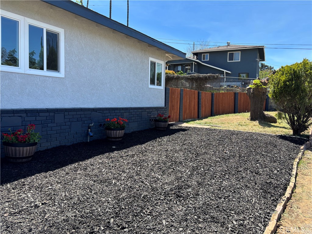31795 Avenue N Property Photo 5