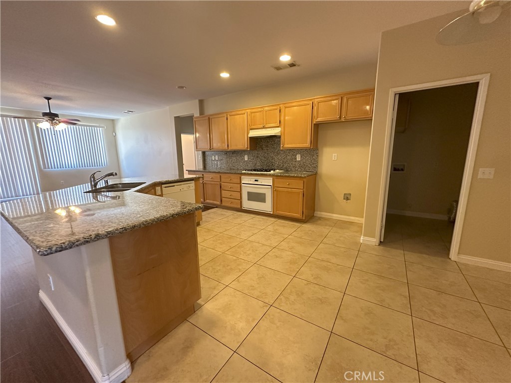 13352 Pleasant View Avenue Property Photo 6