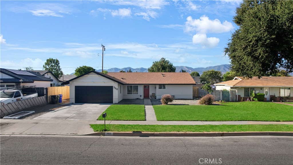 360 W Easton Street Property Photo 3