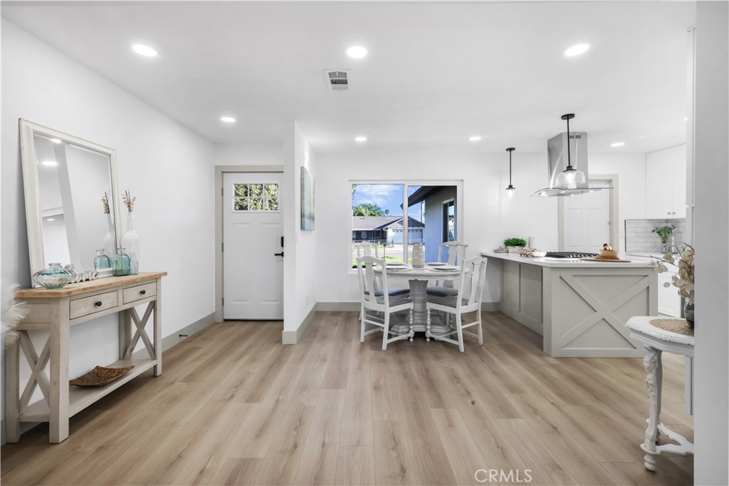360 W Easton Street Property Photo 12