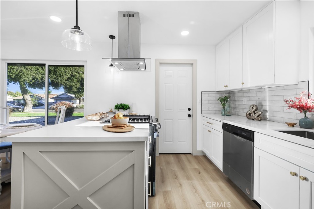 360 W Easton Street Property Photo 16