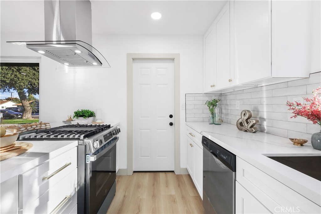 360 W Easton Street Property Photo 18