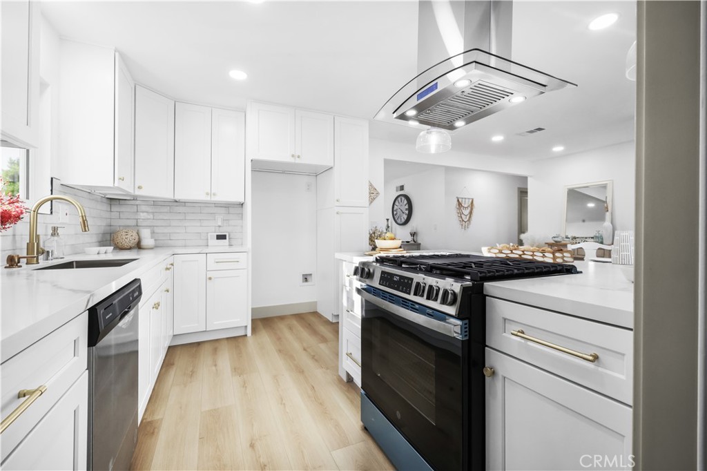 360 W Easton Street Property Photo 20
