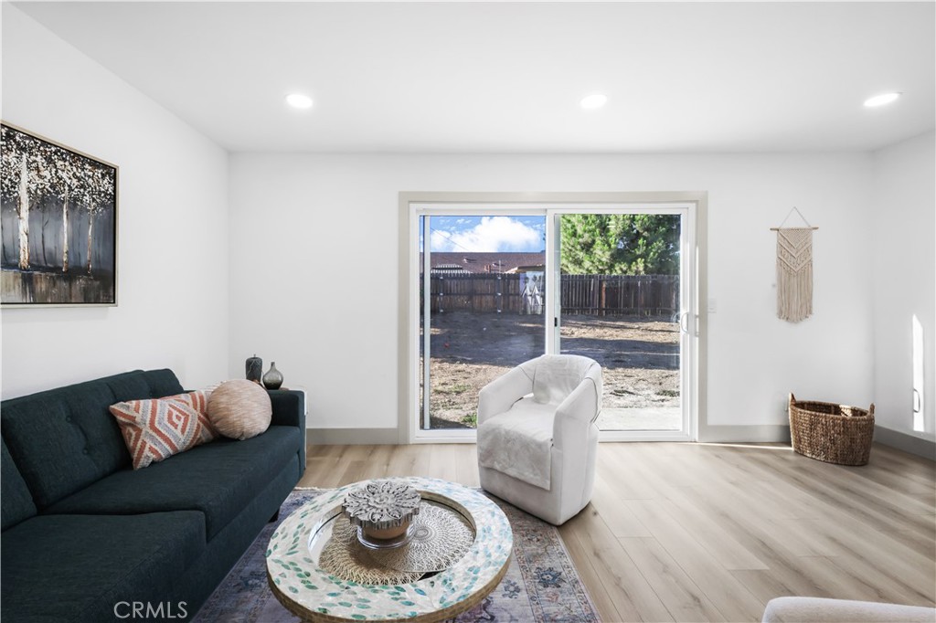 360 W Easton Street Property Photo 25