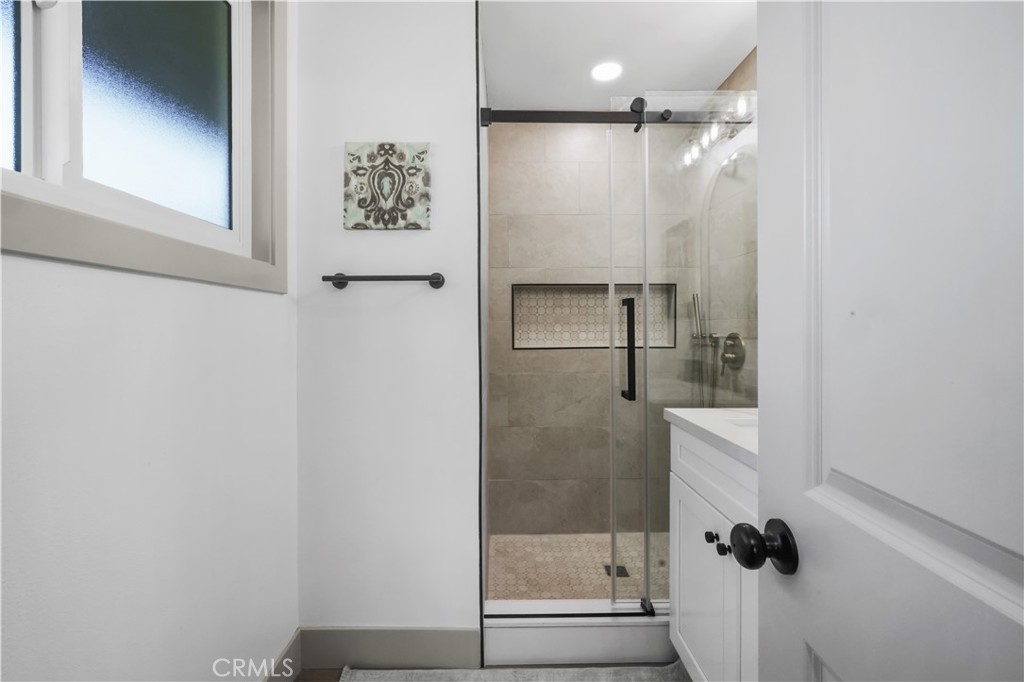 360 W Easton Street Property Photo 46