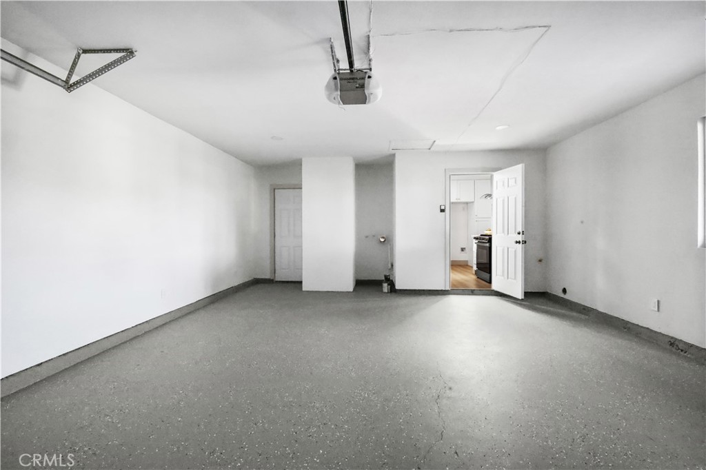 360 W Easton Street Property Photo 56