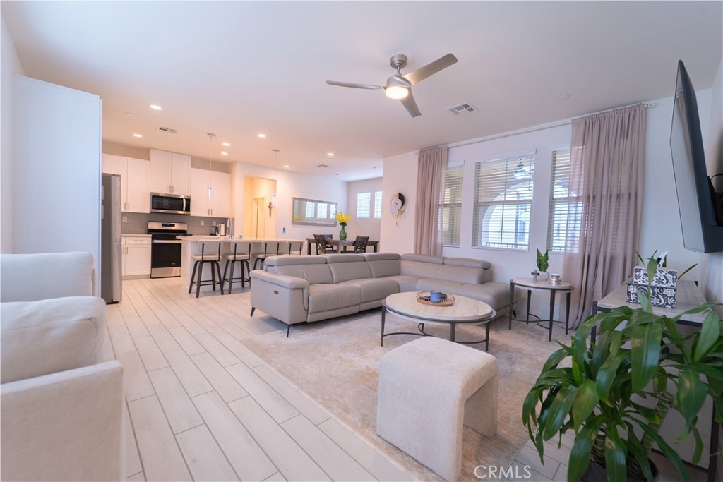 16040 Parkhouse Drive 1 Property Photo 1