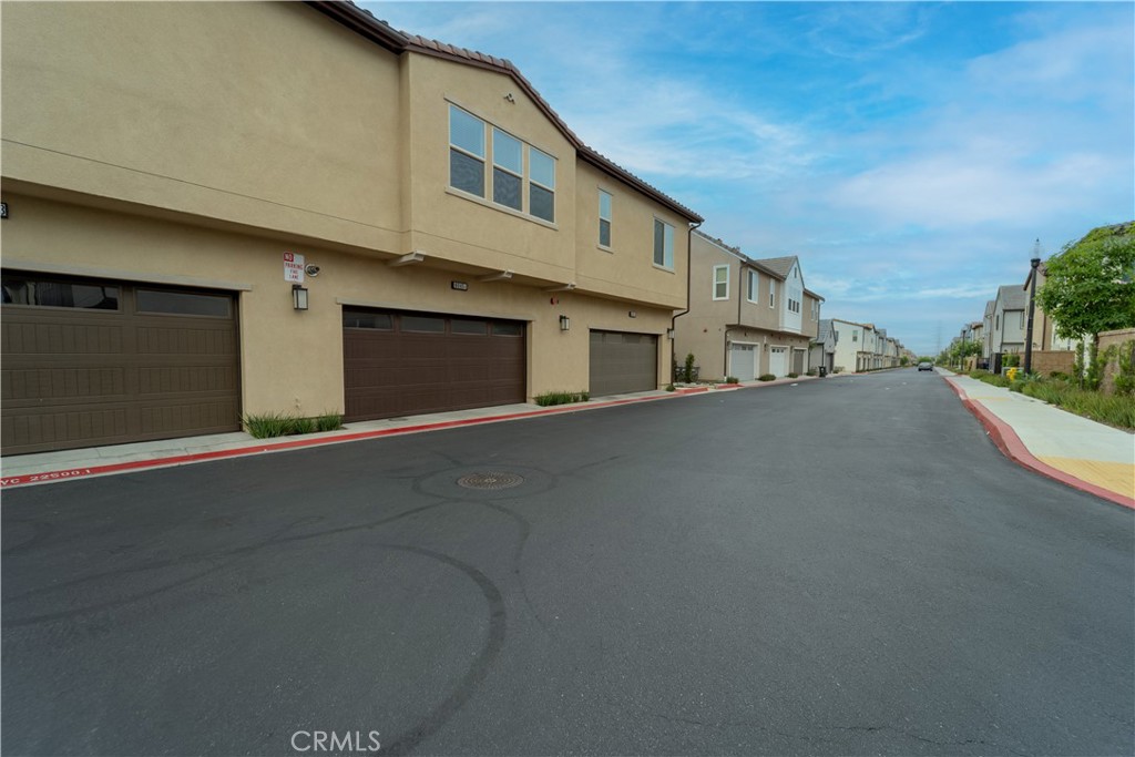 16040 Parkhouse Drive 1 Property Photo 29