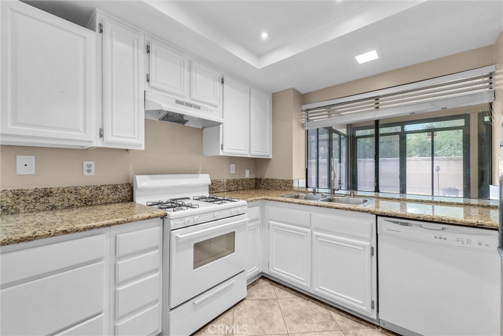 7676 Cardiff Place Property Photo 12