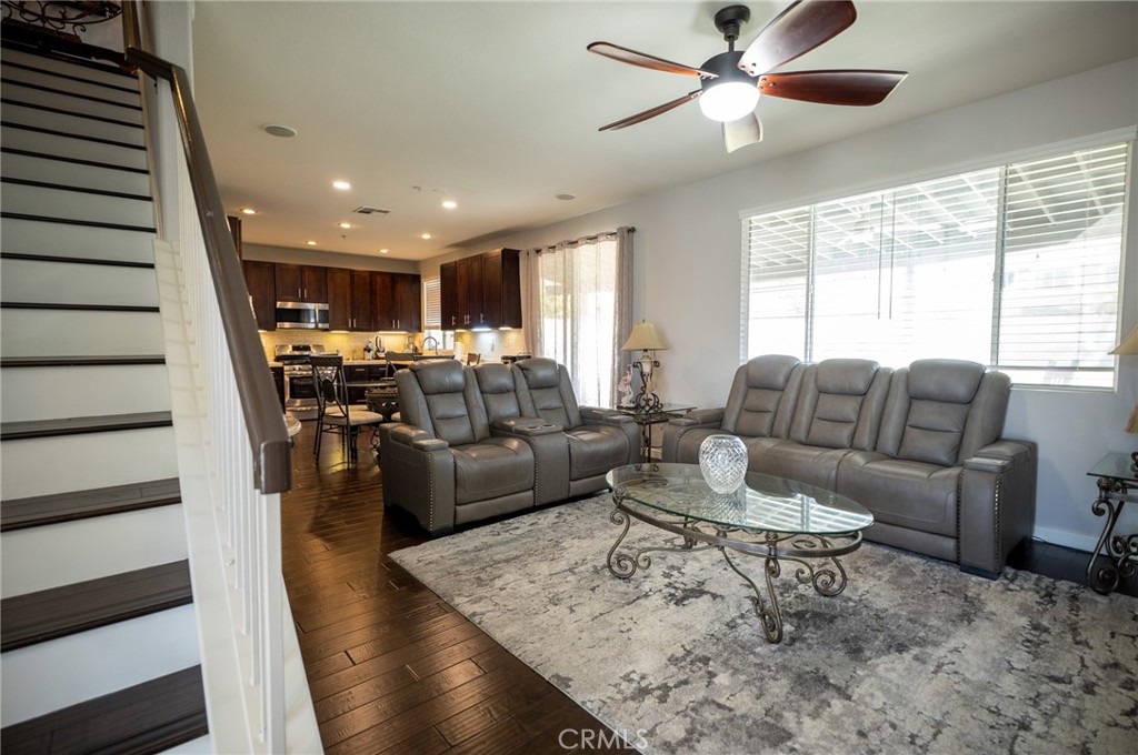 6071 Hilton Head Lane Property Photo 3
