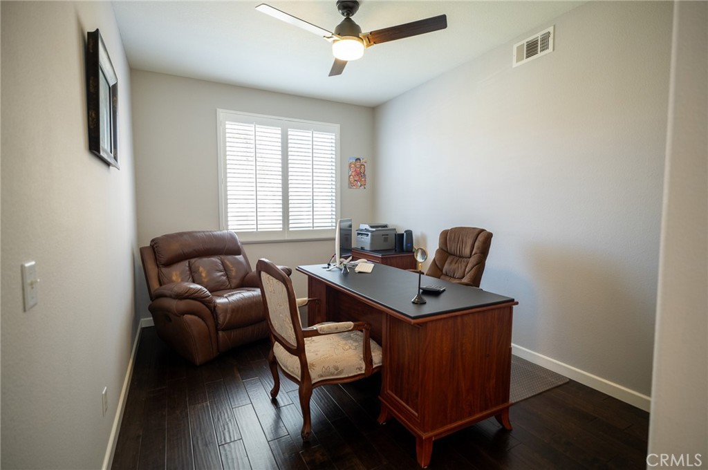 6071 Hilton Head Lane Property Photo 7