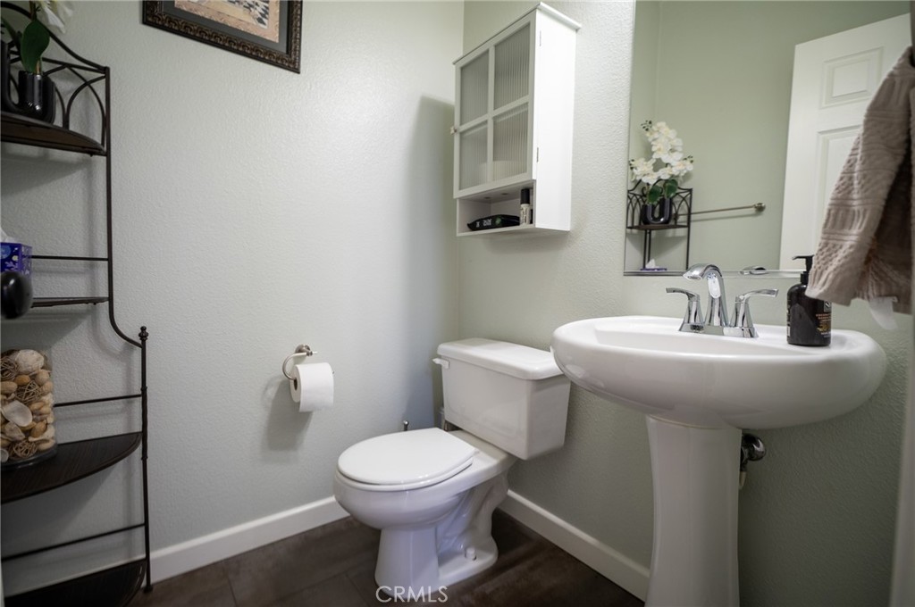6071 Hilton Head Lane Property Photo 8