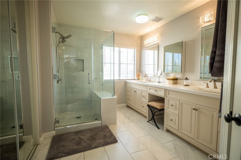 6071 Hilton Head Lane Property Photo 11