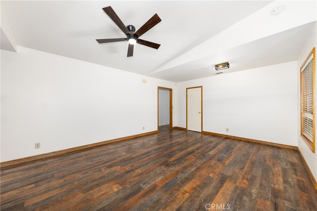 14734 Melbourne Avenue Property Photo 8