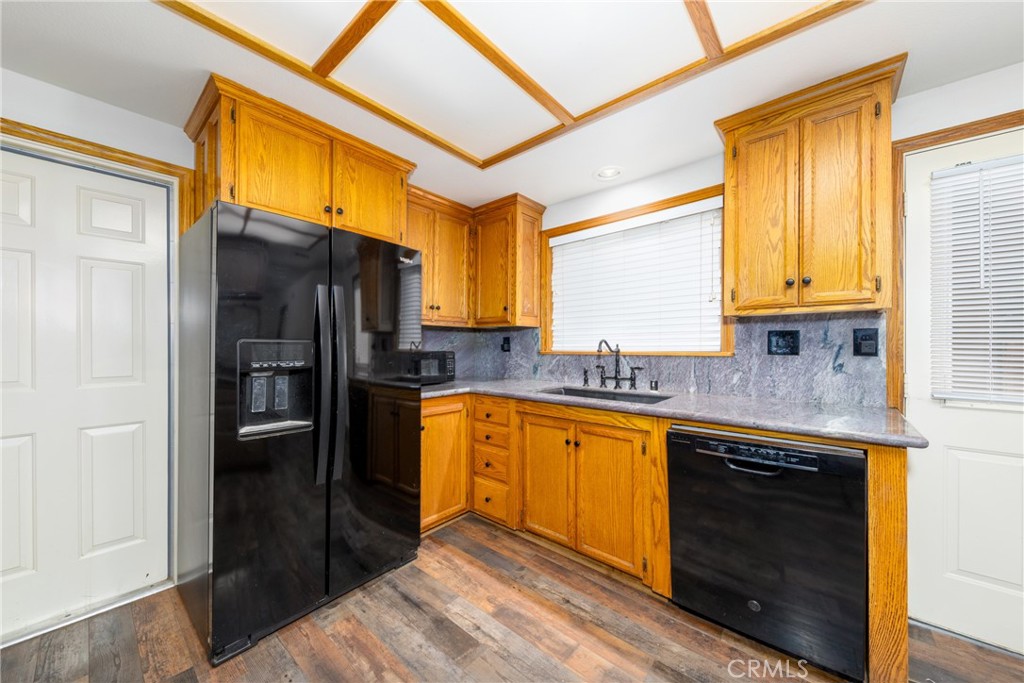 14734 Melbourne Avenue Property Photo 13