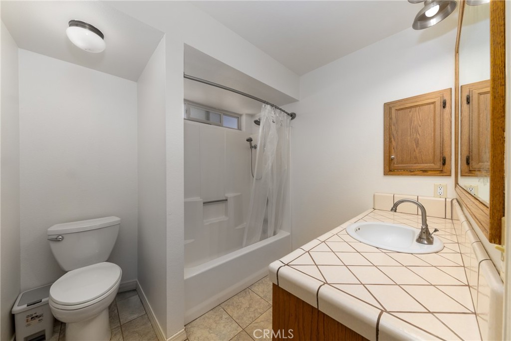 14734 Melbourne Avenue Property Photo 18