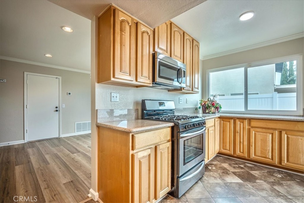 10627 Wildrose Drive Property Photo 11