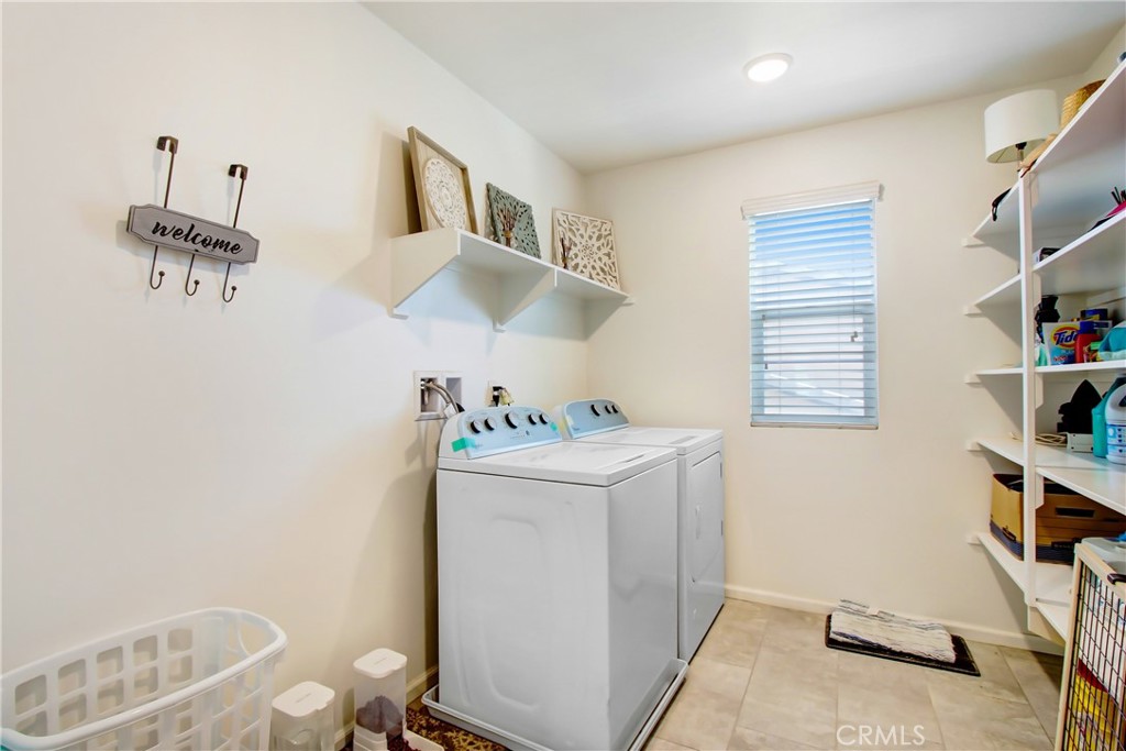 1376 Galaxy Drive Property Photo 16