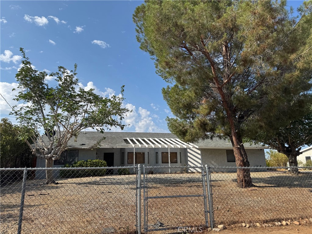 17853 Alder Street Property Photo 2