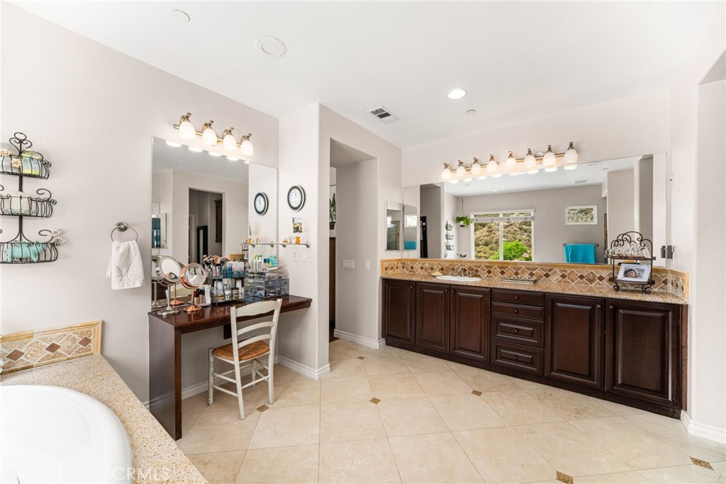 4563 Foxborough Drive Property Photo 40
