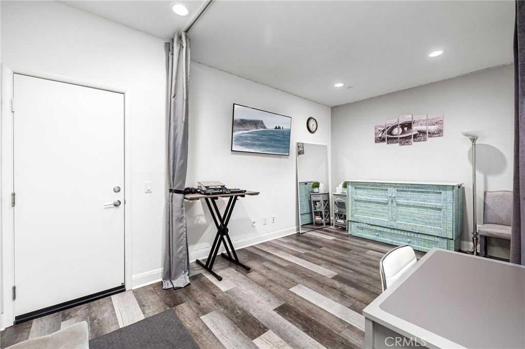 7374 Luminaire Place Property Photo 6