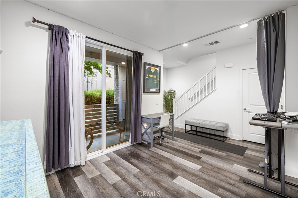 7374 Luminaire Place Property Photo 8