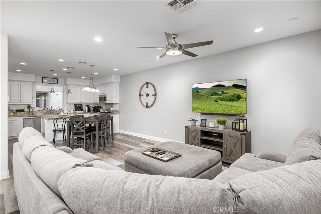 7374 Luminaire Place Property Photo 13