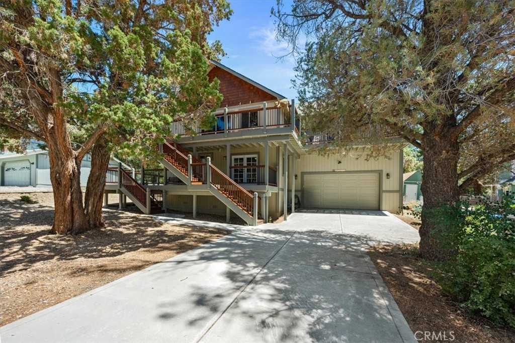 1090 Mount Shasta Road Property Photo 1