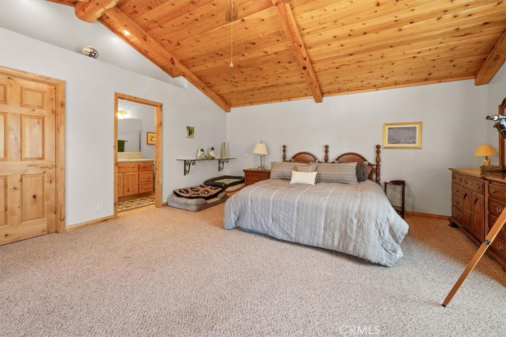 1090 Mount Shasta Road Property Photo 14