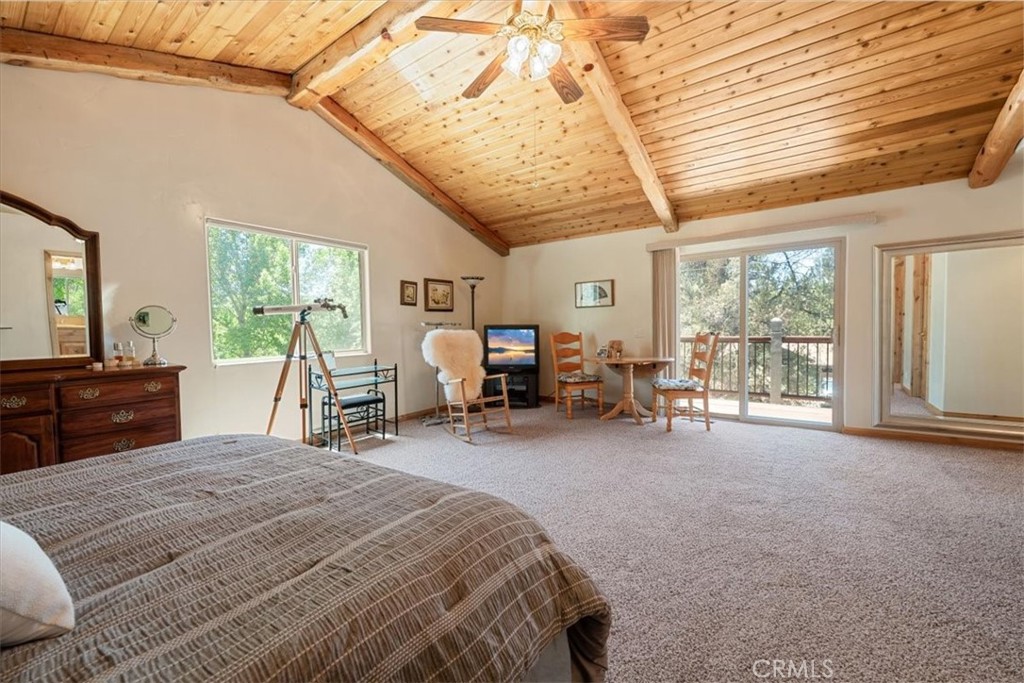 1090 Mount Shasta Road Property Photo 16