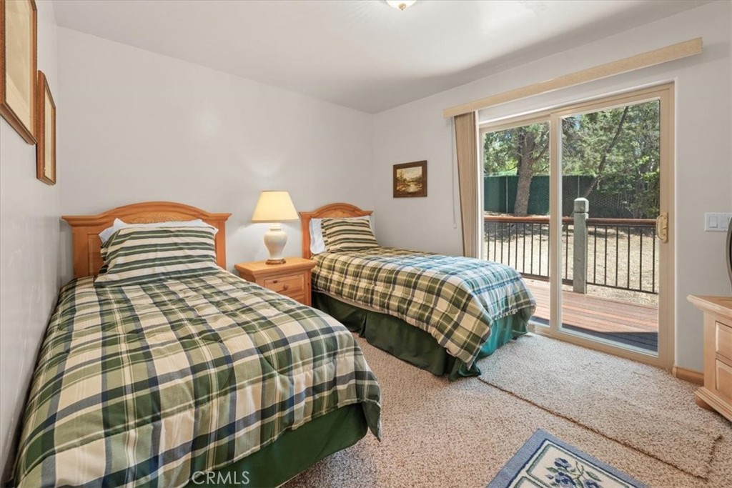 1090 Mount Shasta Road Property Photo 18
