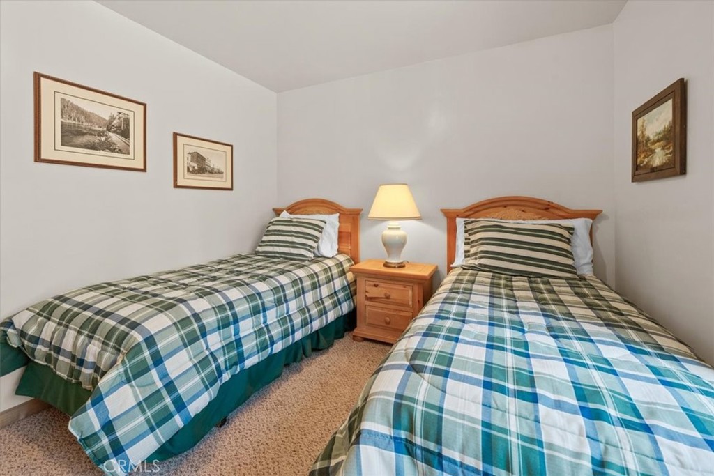 1090 Mount Shasta Road Property Photo 19