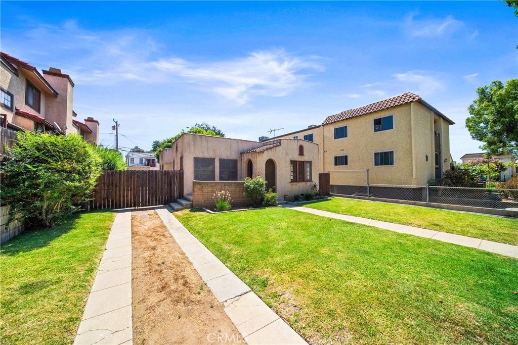 208 La France Avenue
