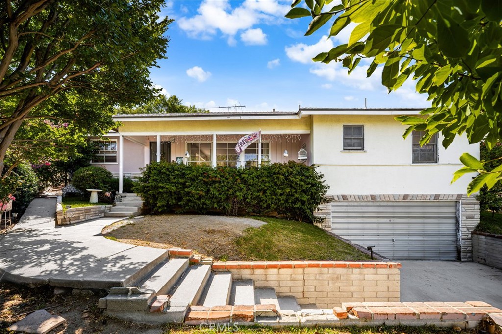 4600 Edelle Place Property Photo 1