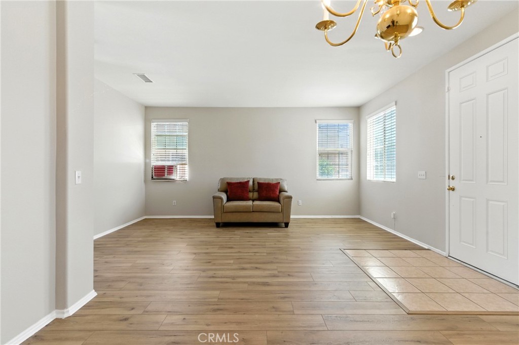 9179 Ravenswood Avenue Property Photo 4