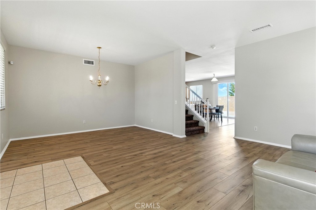 9179 Ravenswood Avenue Property Photo 6