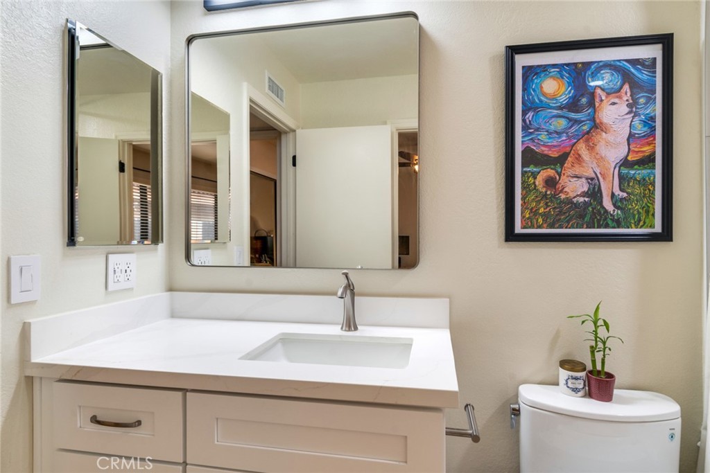 10557 Creekbridge Street Property Photo 15