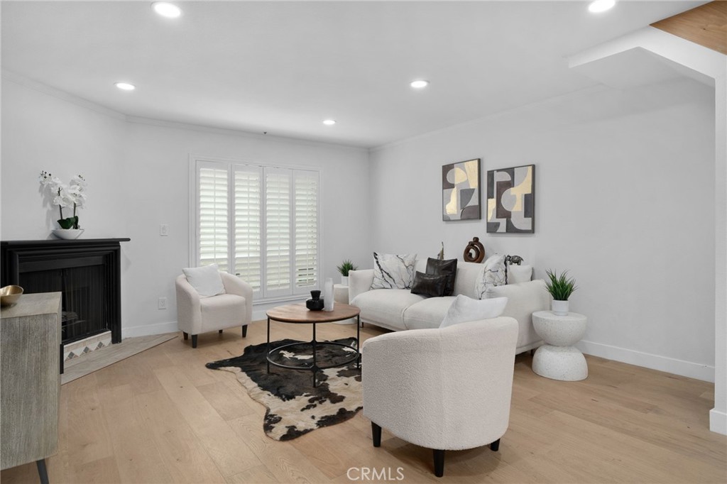 11119 Camarillo St 104