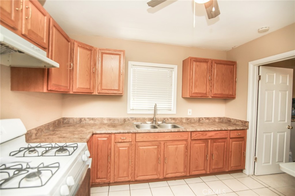 720 E George Street Property Photo 12