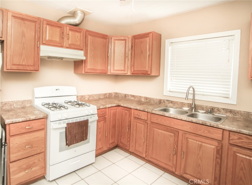 720 E George Street Property Photo 14