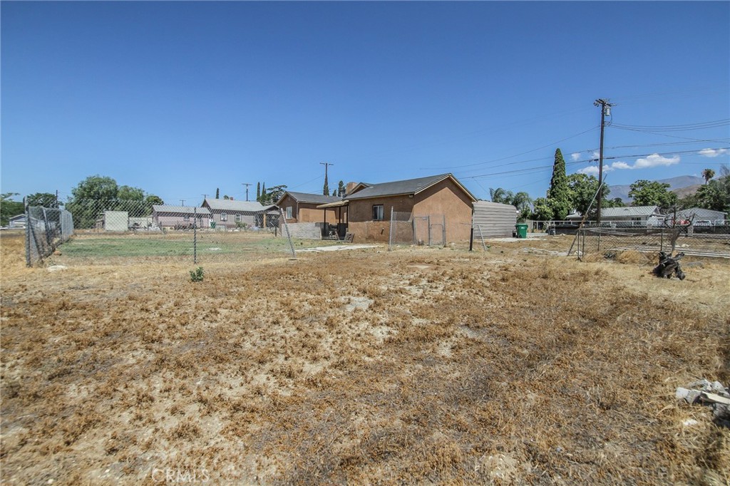 720 E George Street Property Photo 28