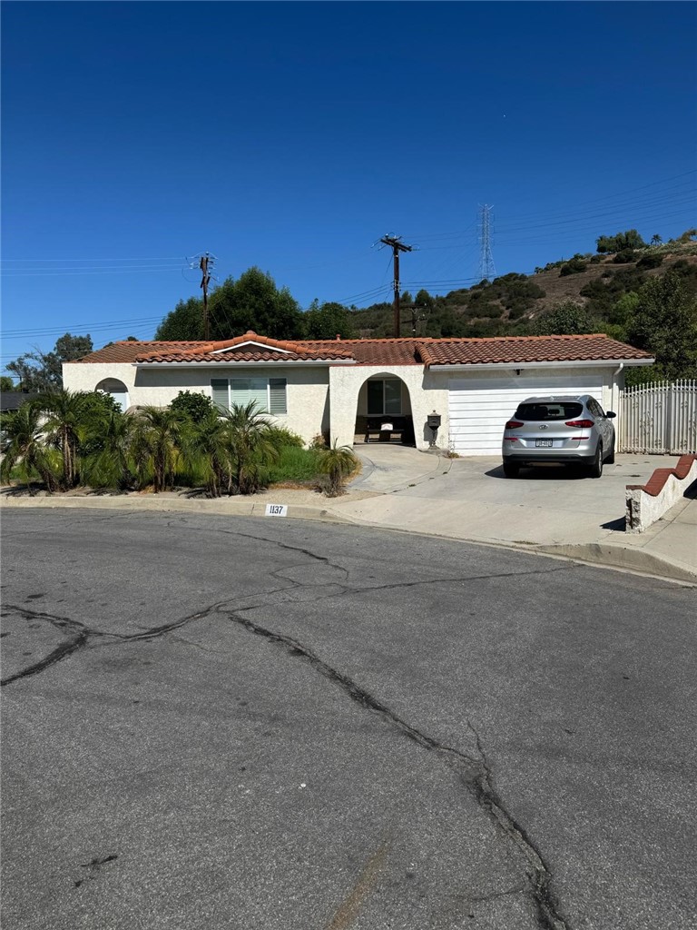 1137 Willow Avenue Property Photo 1