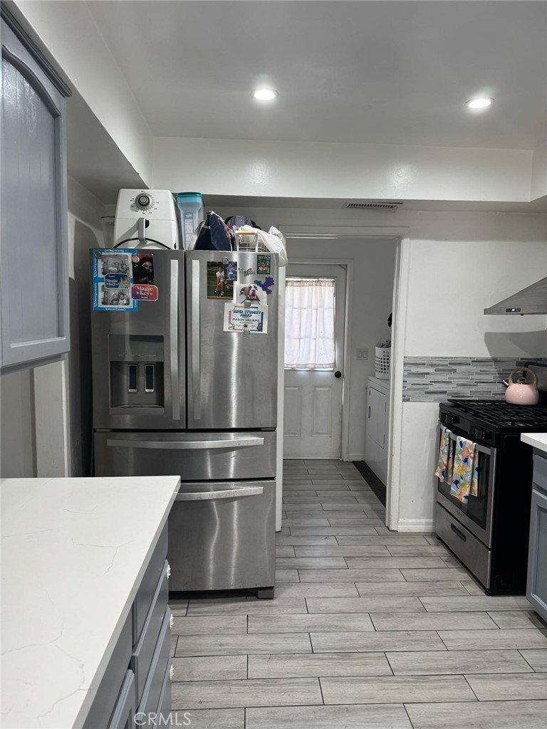1137 Willow Avenue Property Photo 8