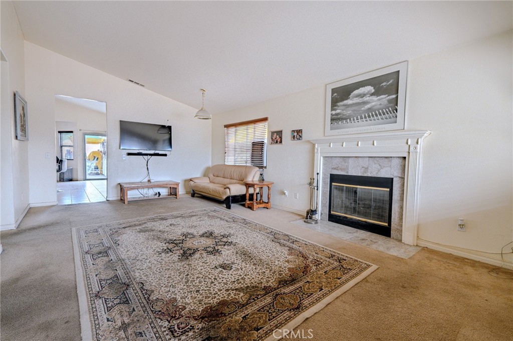 14403 Caroline Street Property Photo 2