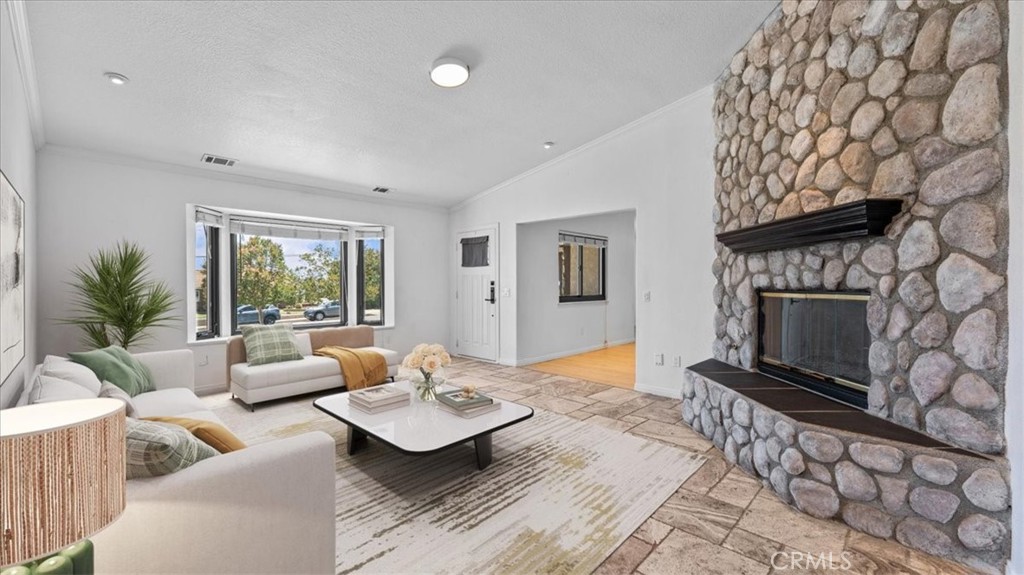 8326 La Senda Road Property Photo 3